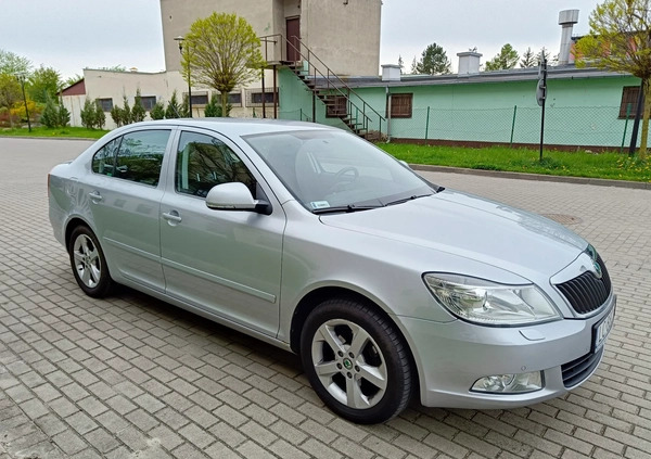 Skoda Octavia cena 23900 przebieg: 123800, rok produkcji 2012 z Chełm małe 46